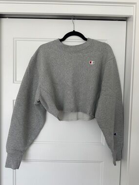 Champion Cropped Gray Crew Sweatshirt with Logo